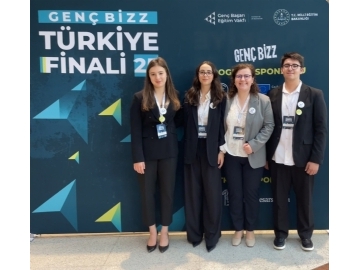 Çevre High School Entrepreneurship Club Students in the GençBizz High School Entrepreneurship Program Turkey Finals