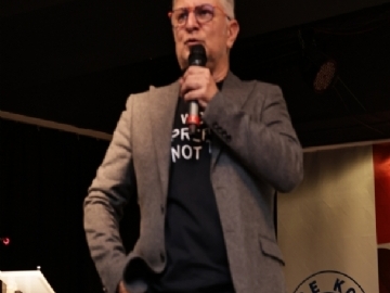 Yekta Kopan Meets Students at Çevre College